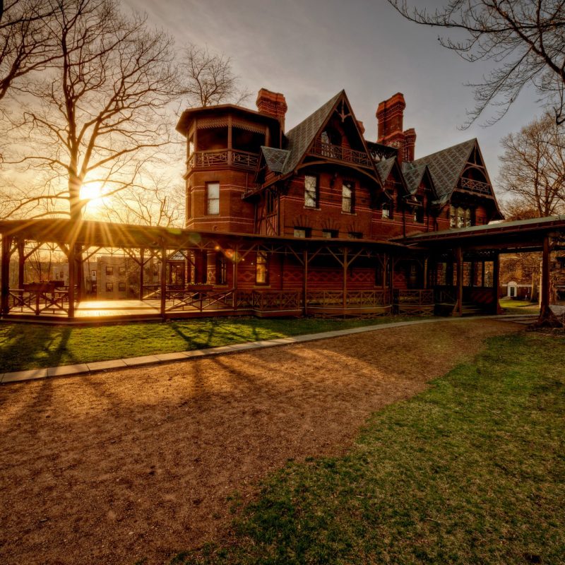 Mark Twain House at sunset